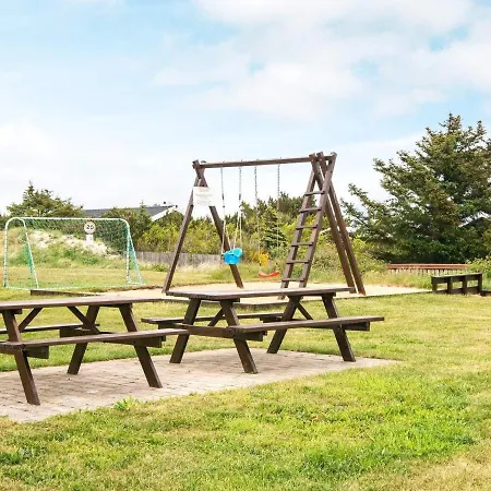 Three-bedroom Holiday In Hvide Sande 2 Nørre Lyngvig